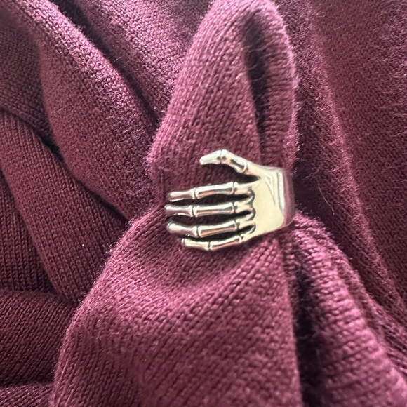 Silver Skeleton Hand Ring - Picture 1 of 6